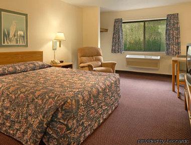 Super 8 By Wyndham Cloquet Hotel Kamer foto